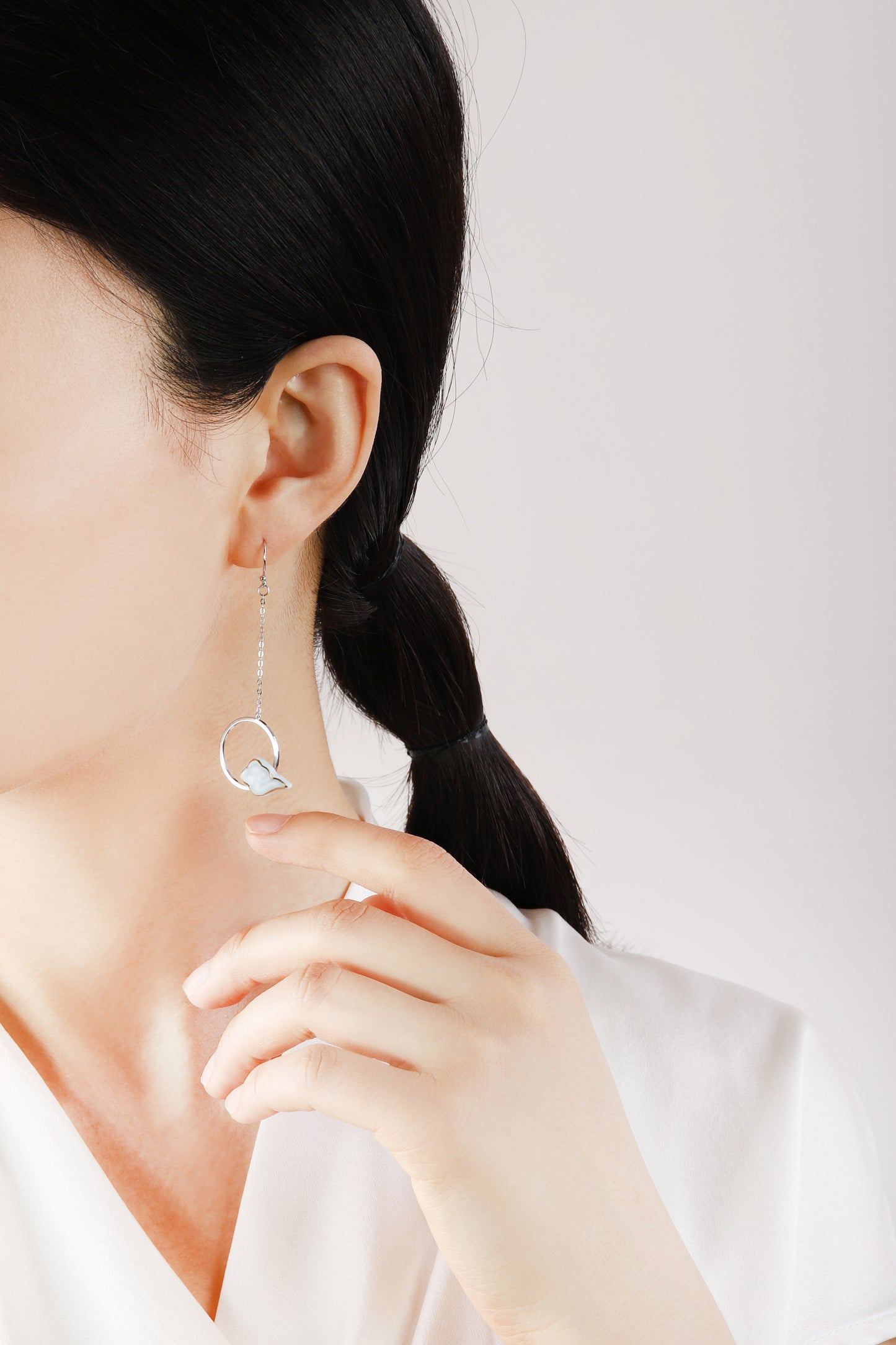 Fanhua Creation Colorful Clouds Chasing the Moon Earring