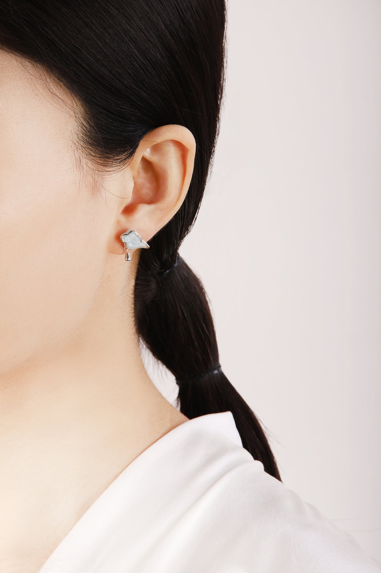 Fanhua Creation Colorful Clouds Chasing the Moon Earring