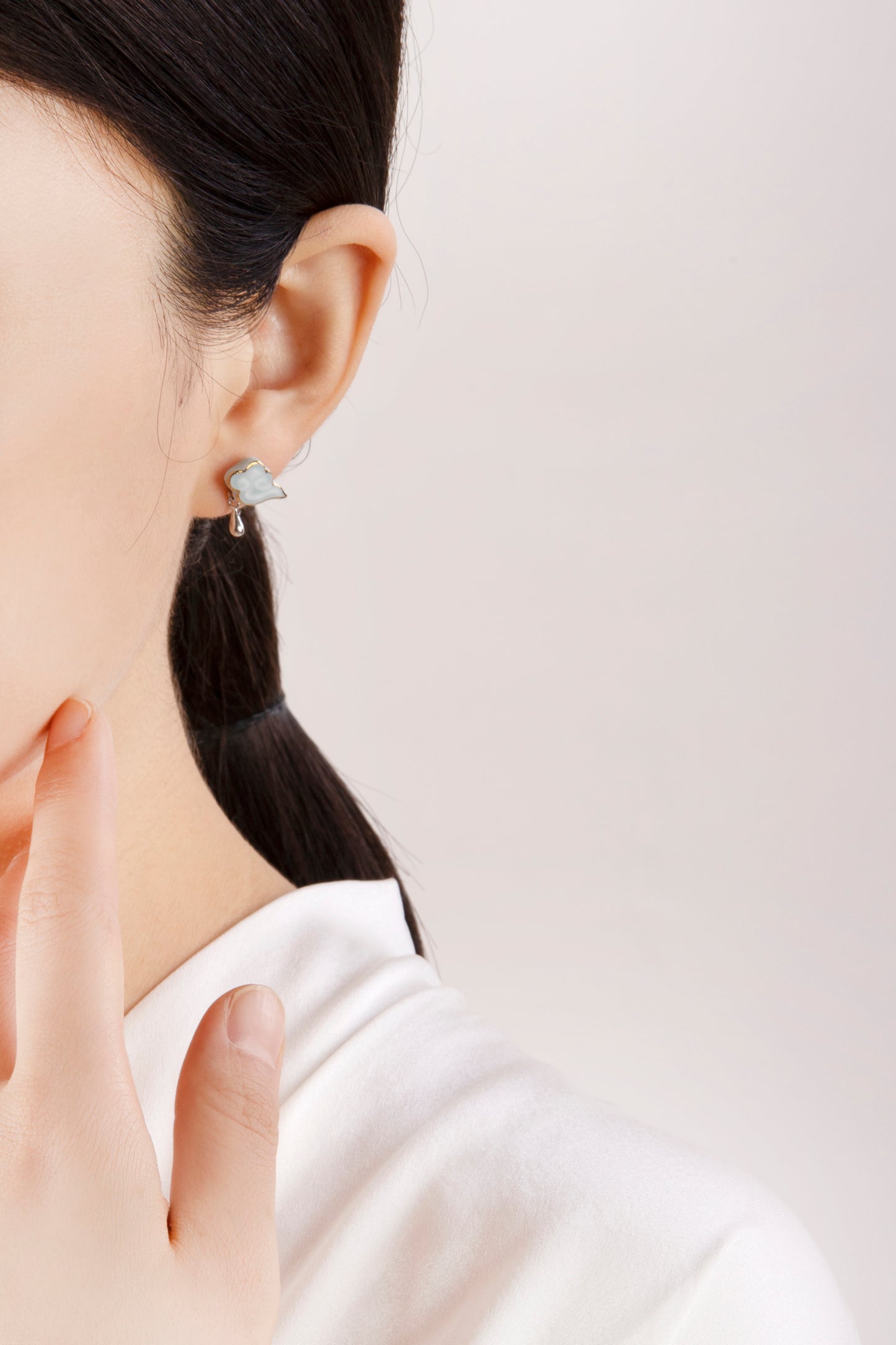Fanhua Creation Colorful Clouds Chasing the Moon Earring