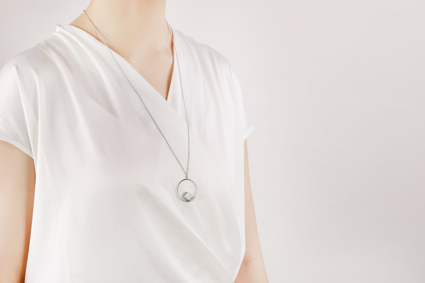 Fanhua Creation Colorful Clouds Chasing the Moon Long Pendent Necklace